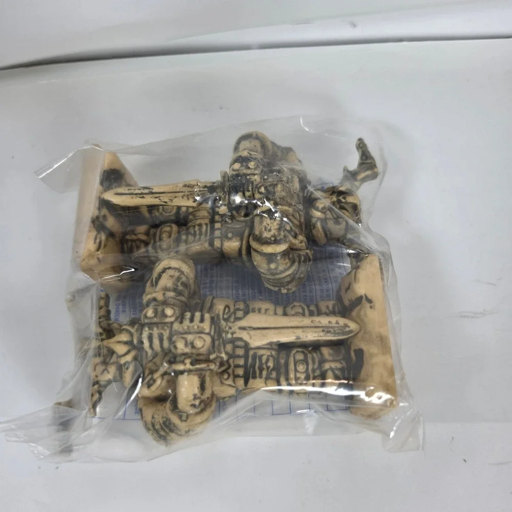 Mega Bloks Dragons Portal of Fire 9889 Stone Guardian Statues Pair Sealed